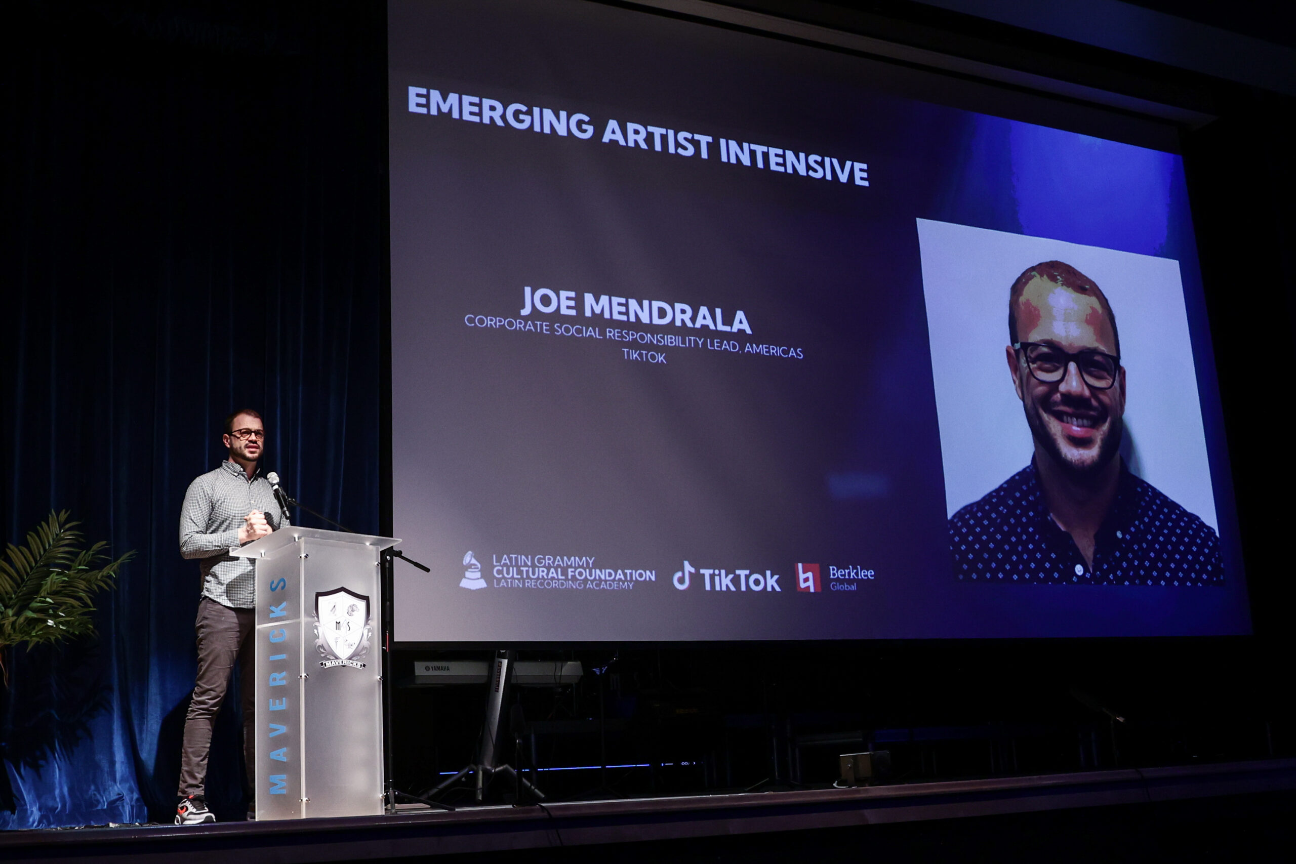No momento, você está visualizando Latin Grammy’s e Berklee Lançam “Intensivo para Artistas” em Miami